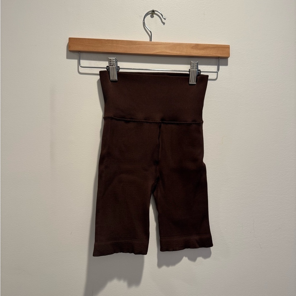 Gap Fit High Waisted Brown Ribbed Biker Shorts